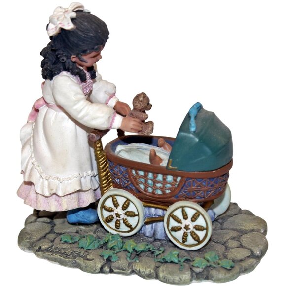 Sandra Kuck's Treasures "Sunday Stroll" - Picture 1 of 1